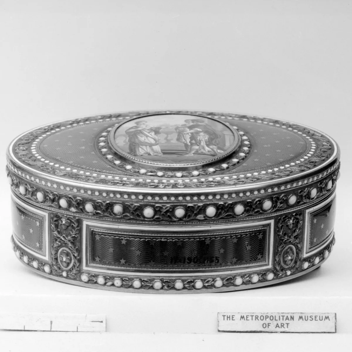 Snuffbox with miniature depicting a classical subject by Joseph Etienne Blerzy, metalwork, 1784-1785