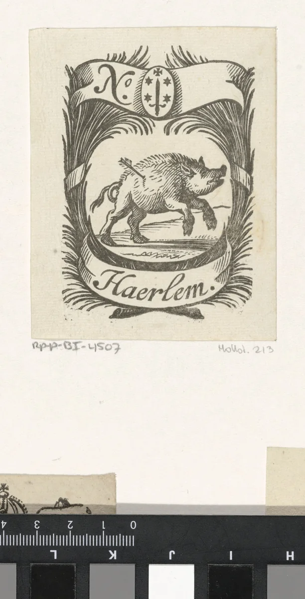 Handelsetiket met een aangeschoten zwijn en het wapen van de stad Haarlem by Isaac Vincentsz. van der Vinne, print, 1681-1740