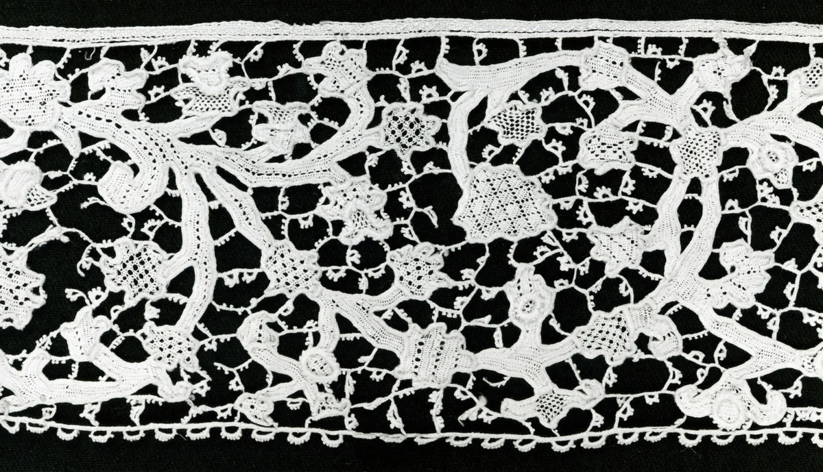 Border by Italy, textile, 1675-1700