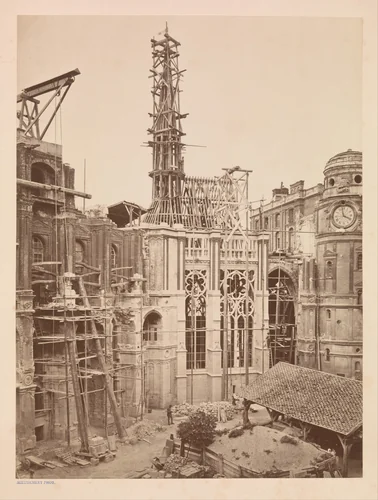 Château de St.-Germain-en-Laye, Intérieur de la cour, Chapelle by Médéric Mieusement, photograph, 1862-1867