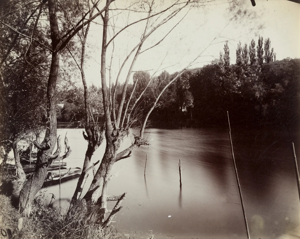 Bords de Marne à la Varenne by Eugène Atget, photograph, 1919