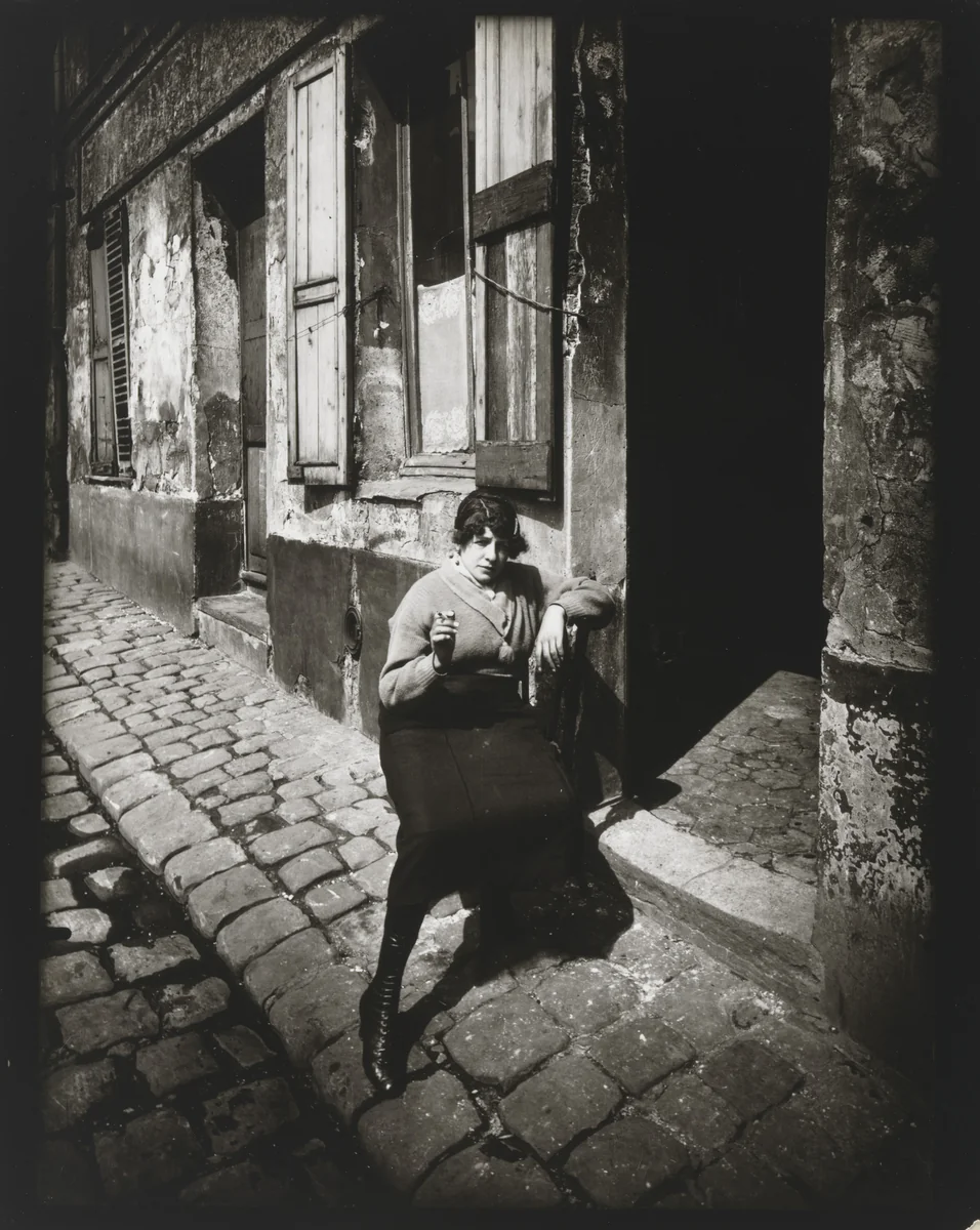 Street Scene, Paris by Eugène Atget, photograph, 1905