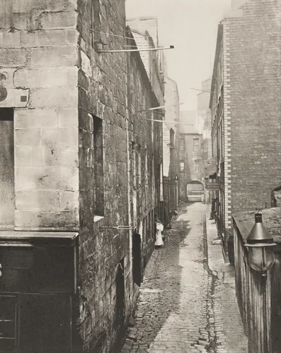 Laigh Kirk Close by Thomas Annan, photograph, 1868