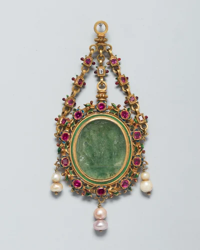 Pendant with an Intaglio of the Judgment of Paris by European, metalwork, 1500-1599
