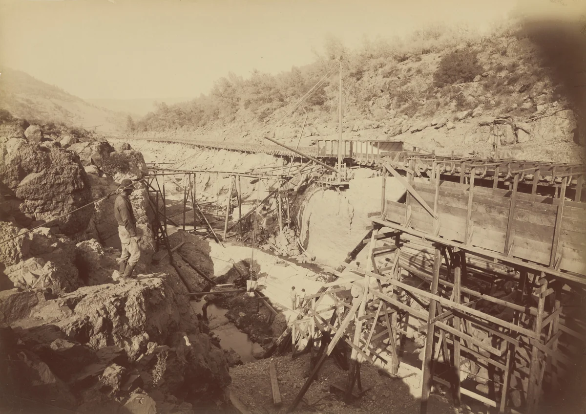 Putting in Elevator, Golden Feather, Oroville by Carleton E. Watkins, photograph, 1891