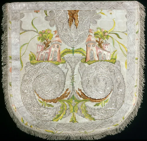 Hood by France or England, textile, 1775-1825