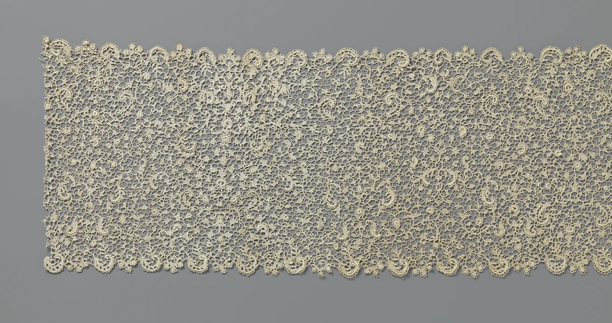 Strook naaldkant voor een superplis met rozetbloempjes en c-vormen by anonymous, other, 1700-1724