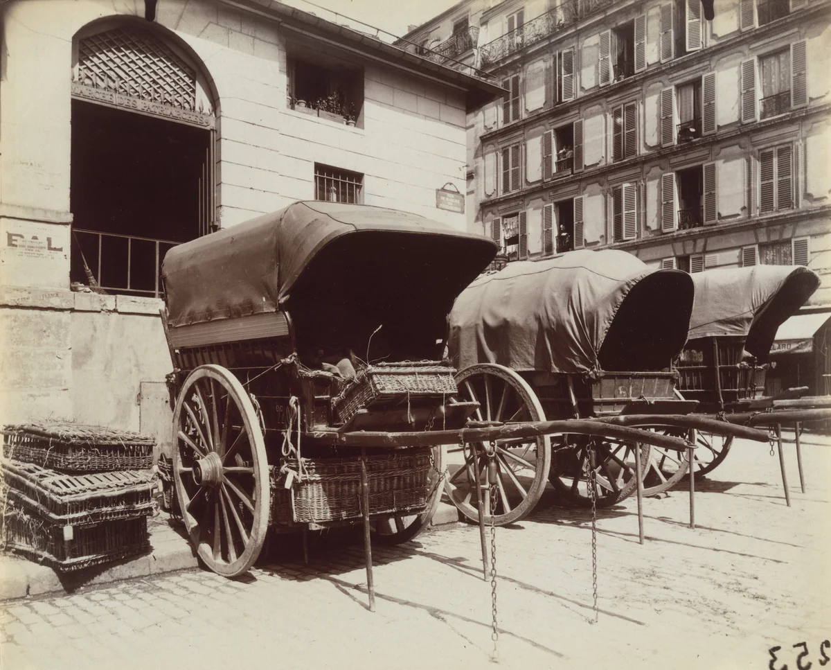 Un Coin du Marché des Patriarches by Eugène Atget, photograph, 1910