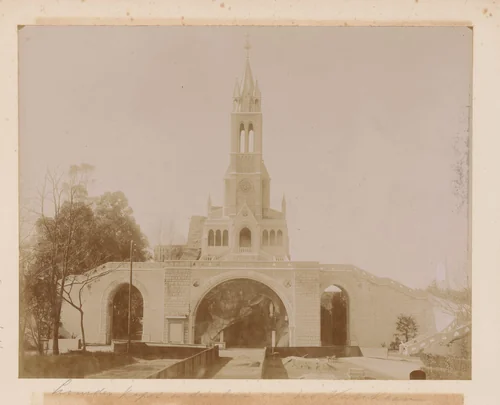 Rozenkransbasiliek te Lourdes by anonymous, book, 1900-1910