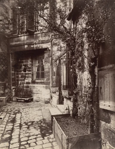 Cour de Rouen by Eugène Atget, photograph, 1908