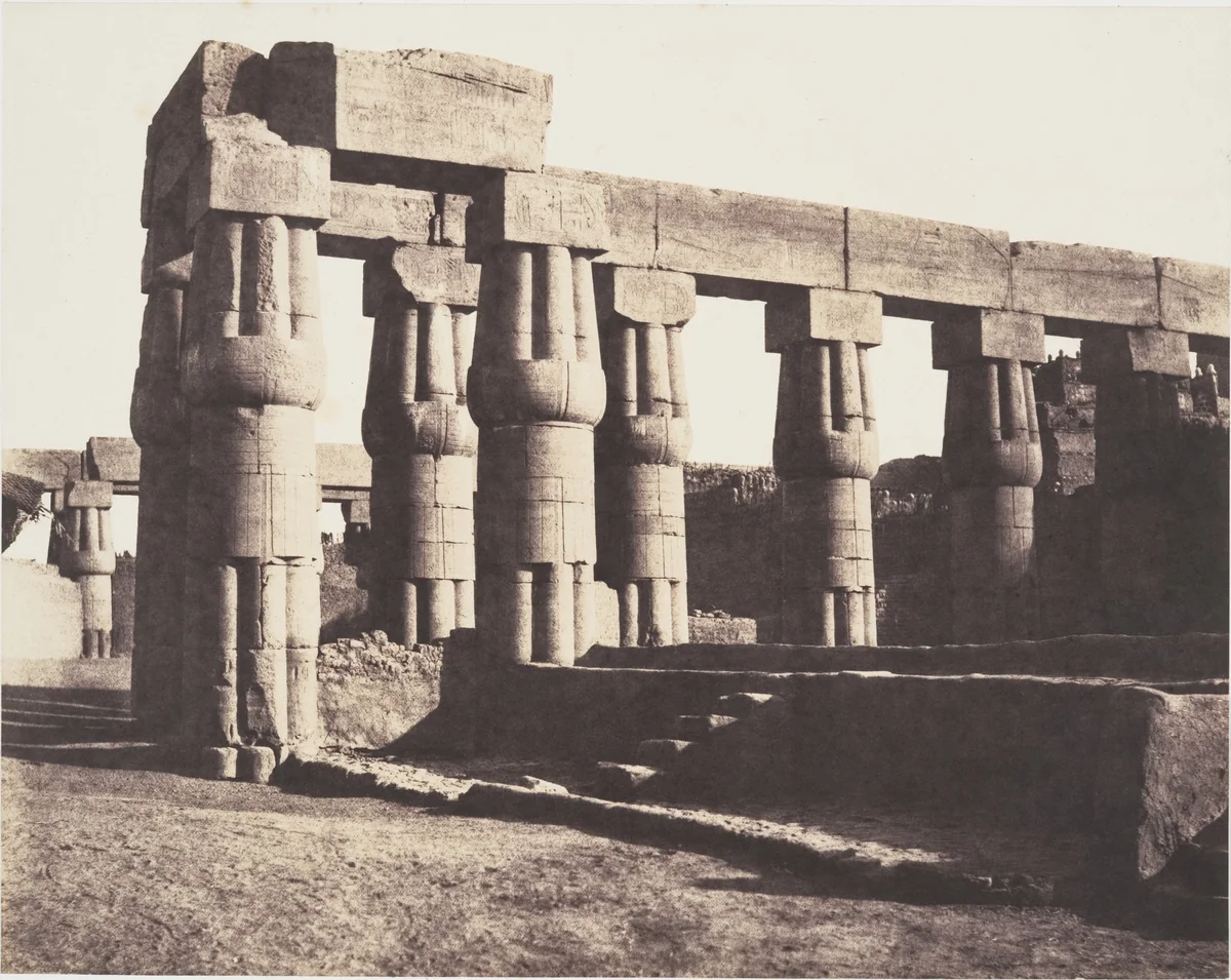 Louksor (Thèbes), Construction Postérieure - Galeries - Parallèles by Félix Teynard, photograph, 1851-1852