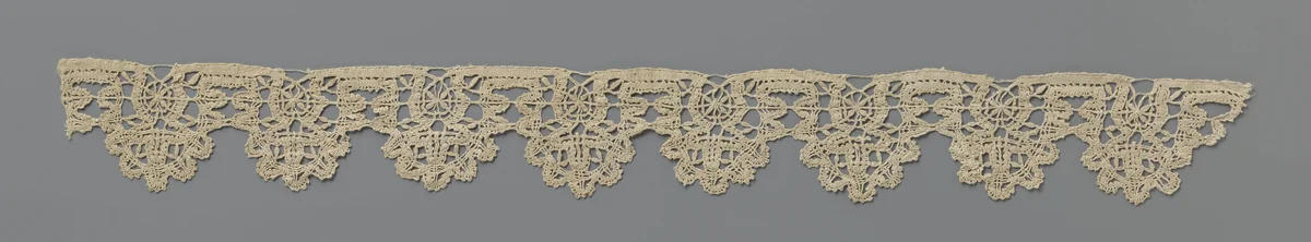 Strook kloskant met gelobde schulpen gevormd door slingerend lint by anonymous, other, 1625-1649