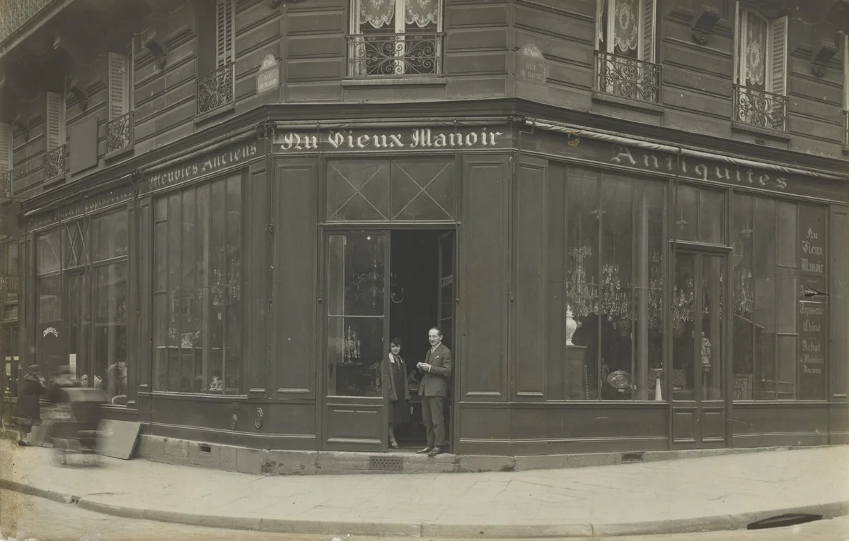 Au Vieux Manoir, Paris by Unidentified Photographer, photograph, 1907