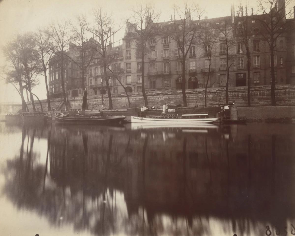 L'Ile Saint-Louis du quai des Célestins by Eugène Atget, photograph, 1921