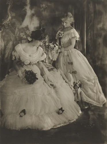 Gerson Sisters by Gertrude Käsebier, photograph, 1906