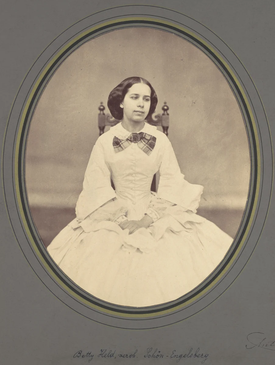 Betty Held, vereh. Schön-Engelsberg by Franz Antoine, photograph, 1850-1869