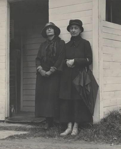 Ida and Georgia O'Keeffe by Alfred Stieglitz, photograph, 1924