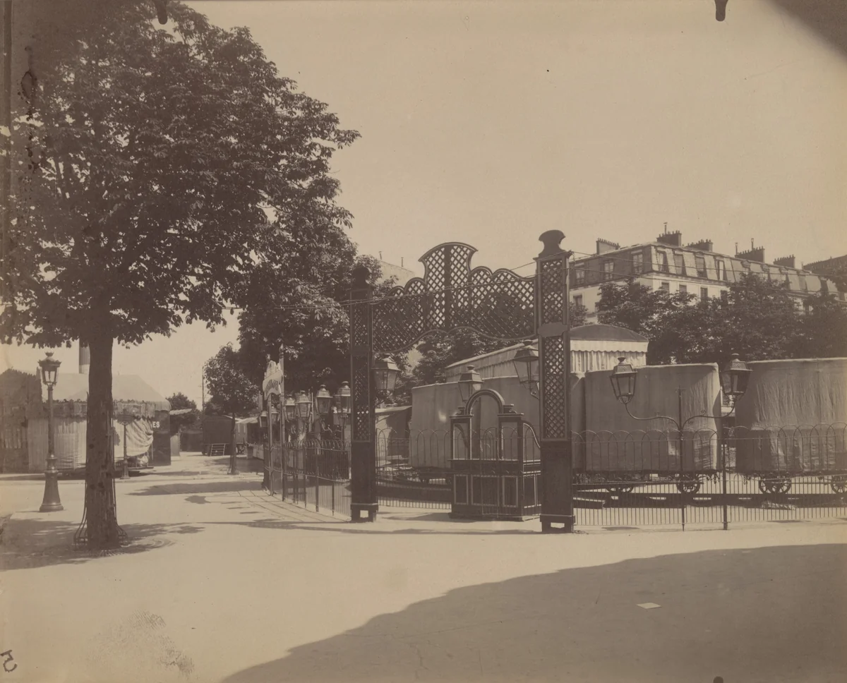 Fête de la Place du Trône by Eugène Atget, photograph, 1914