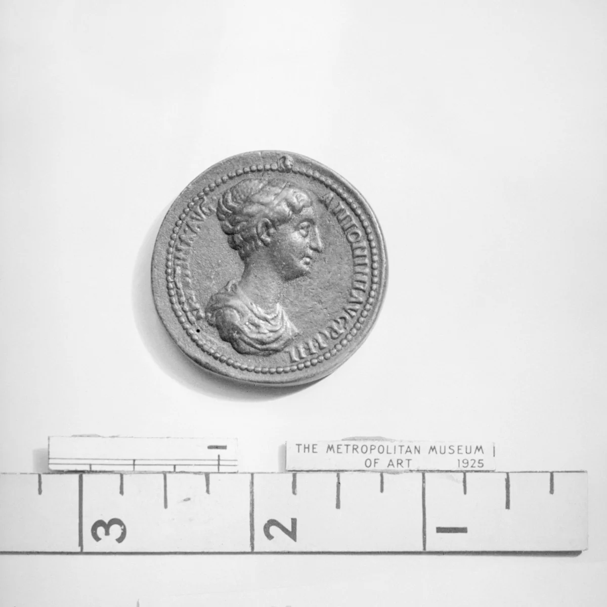 Annia Galeria Faustina, wife of Marcus Aurelius by Giovanni del Cavino, metalwork, 1500-1599