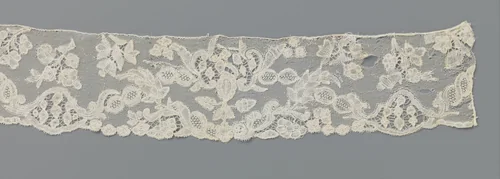 Strook kloskant cartouches tussen schuin geplaatste gedraaide banden by anonymous, other, 1760-1770