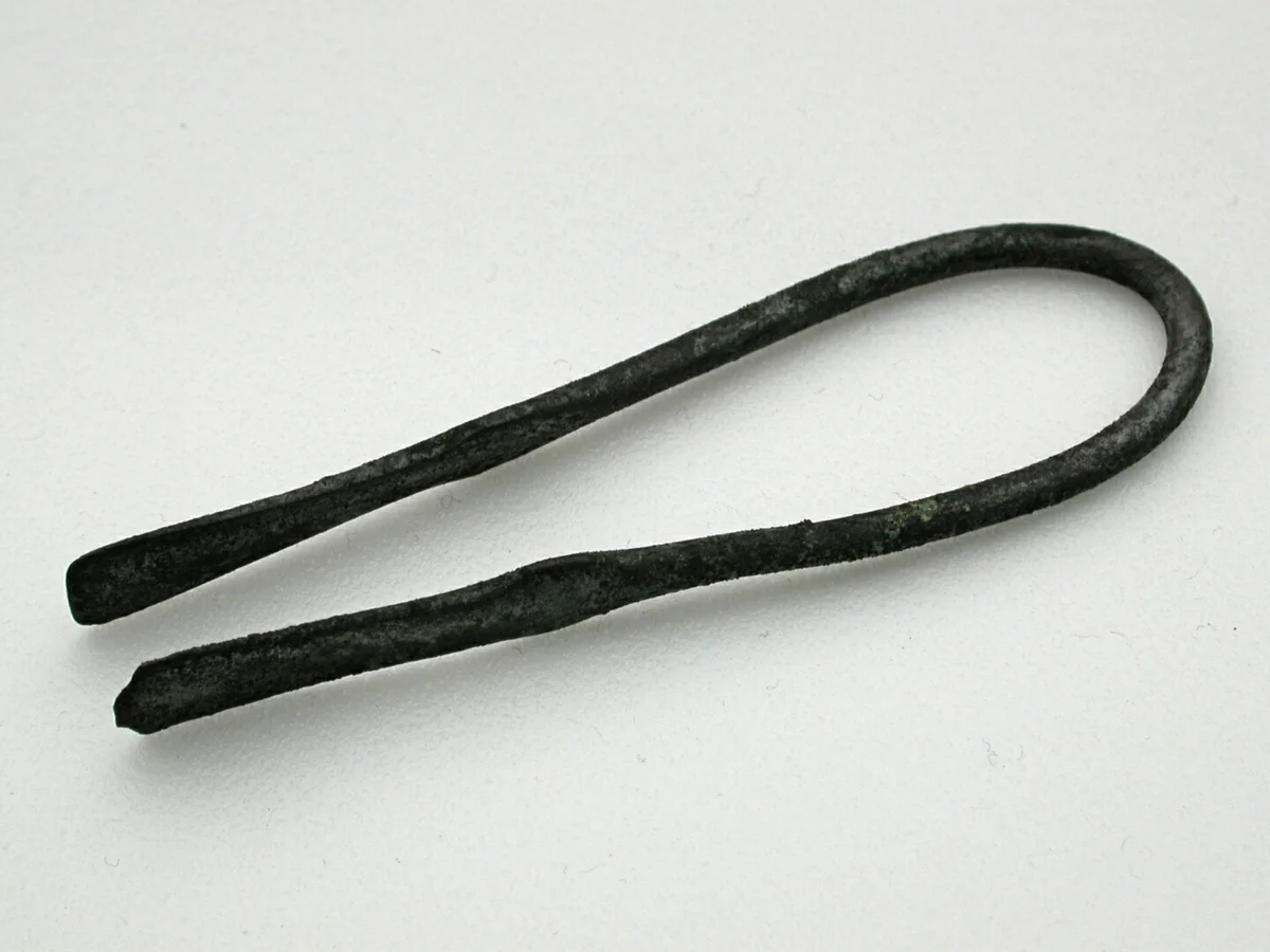 Tweezers by Egyptian, other, -1550--1295