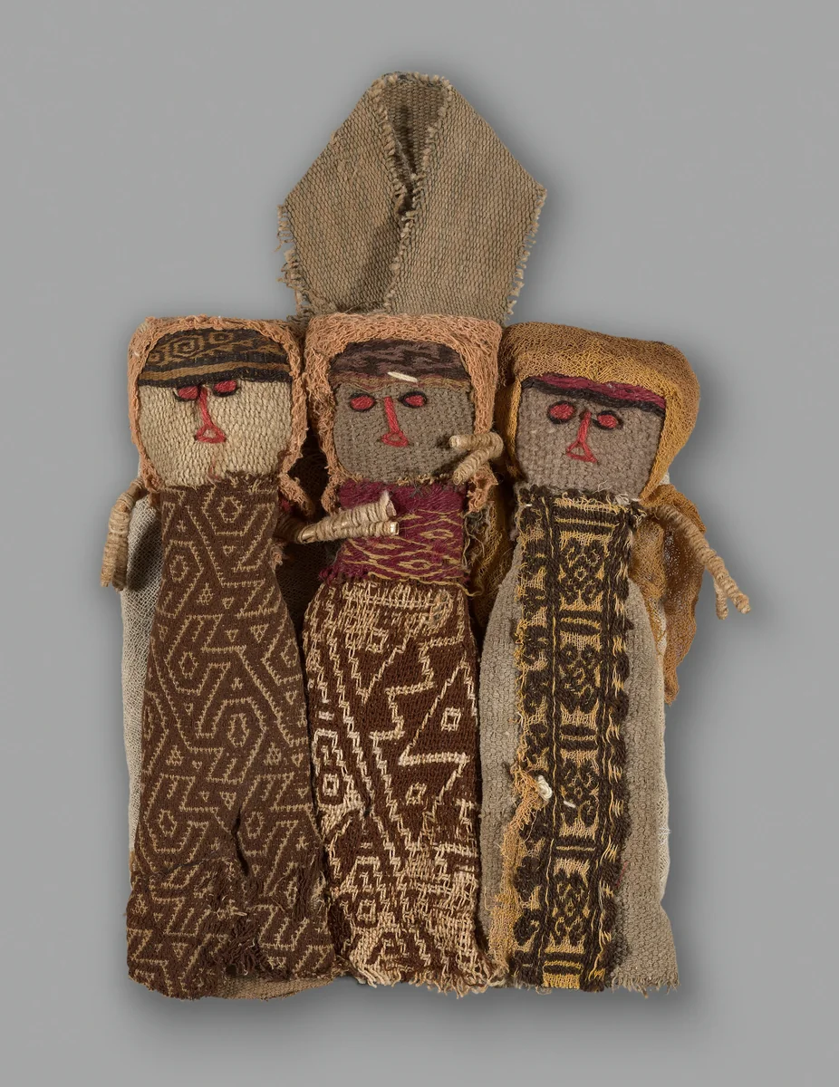 Dolls by Chancay, textile, 1950-1984