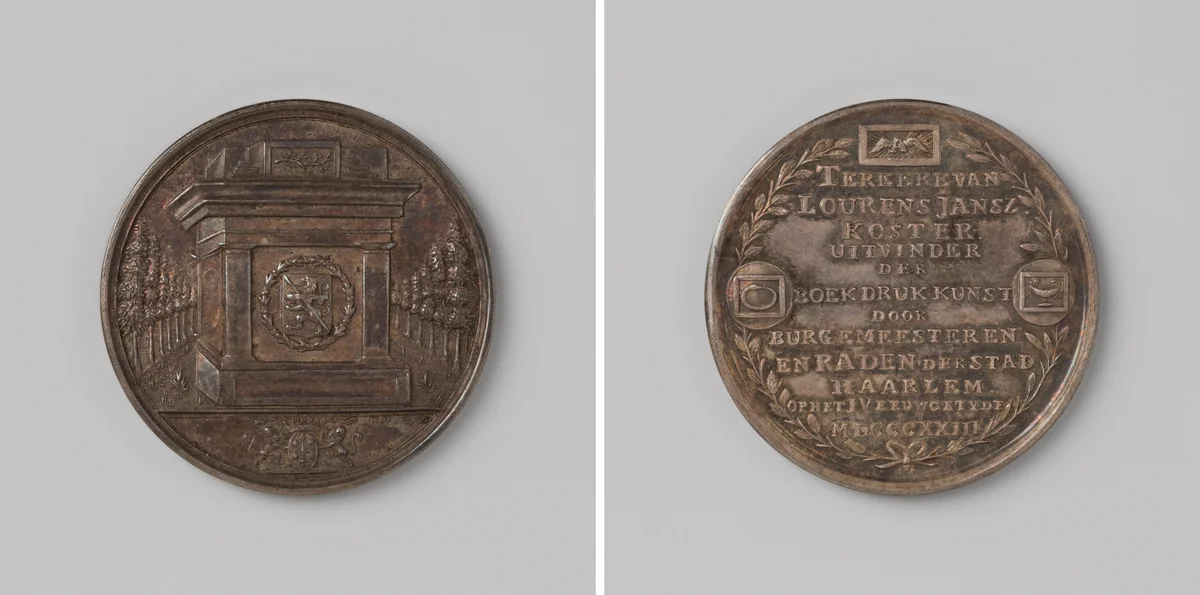 Oprichting van een monument in Den Hout bij Haarlem door burgemeesters en raad, ter ere van het vierde eeuwfeest van de uitvinding van de boekdrukkunst by Vries & Zoon, De, metalwork, 1823