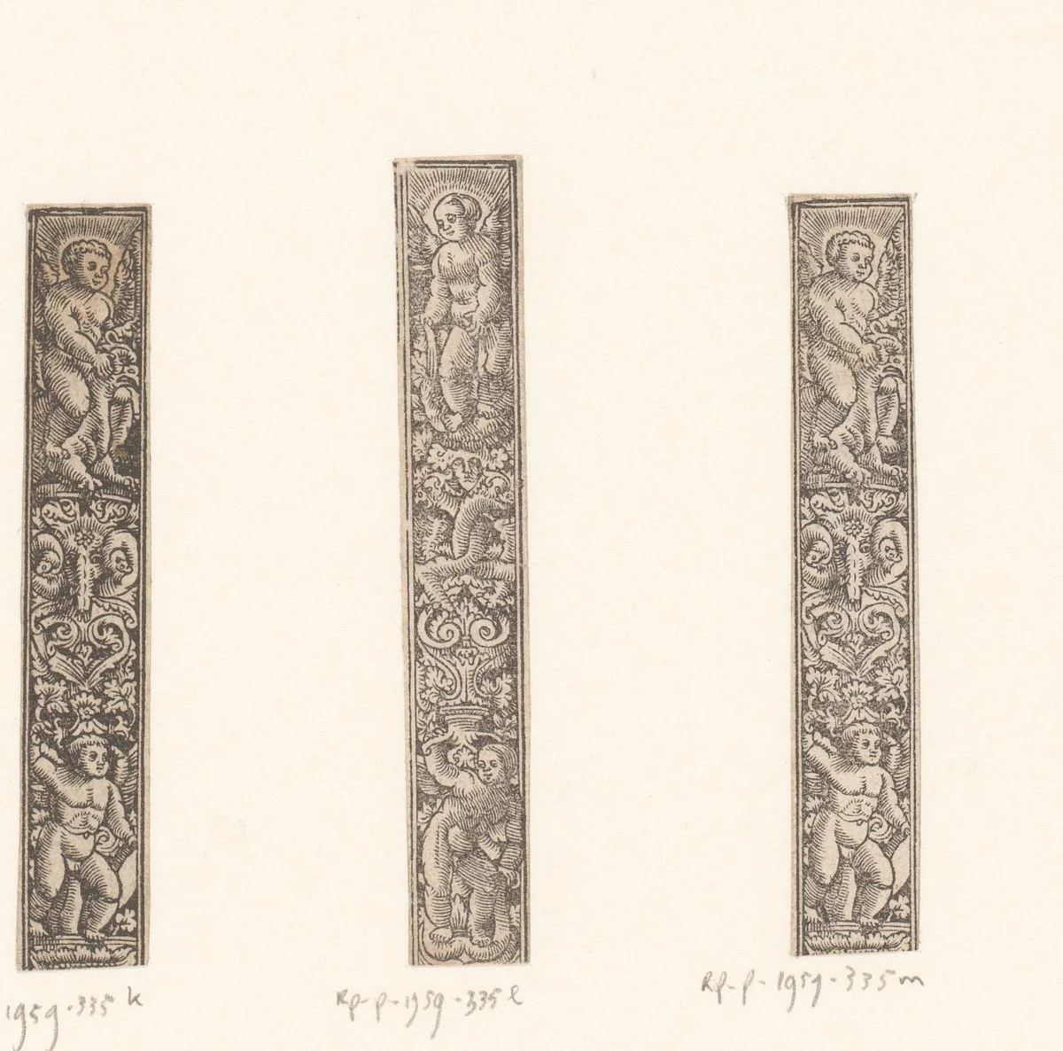 Verticaal fries met twee putti by anonymous, print, 1500-1599