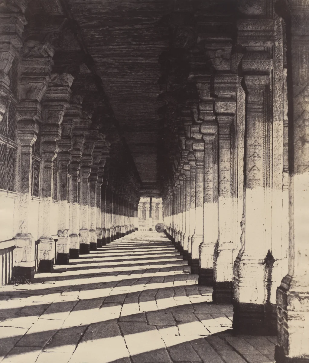 Aisle on the South Side of the Puthu Mundapum, from the Western Portico, Madura by Linnaeus Tripe, photograph, 1858