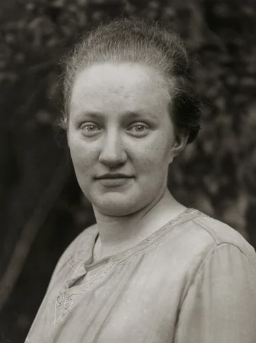Farmer’s Daughter by August Sander, photograph, 1920