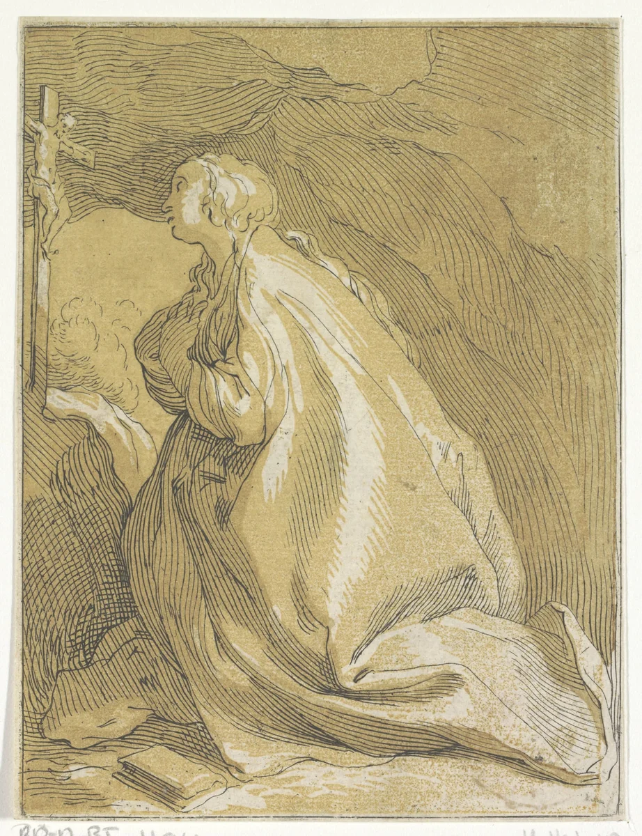 Boetvaardige Maria Magdalena in de grot geknield voor een crucifix by anonymous, print, 1610-1615