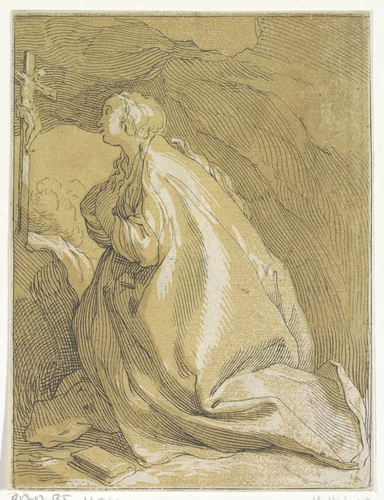 Boetvaardige Maria Magdalena in de grot geknield voor een crucifix by anonymous, print, 1610-1615