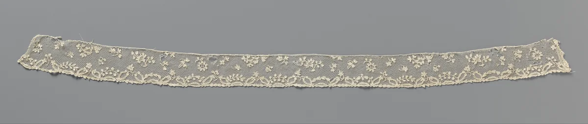 Strook naaldkant met bloemenstrooipatroon en spitsovaaltjes by anonymous, other, 1775-1799