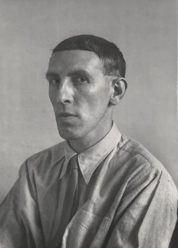 The Painter Heinrich Hörle by August Sander, photograph, 1928