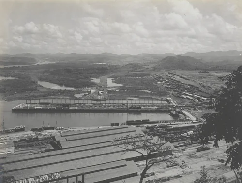 Balboa Terminals. General view of Pier #18. From Sosa Hill looking west by Unidentified Photographer, photograph, 1915