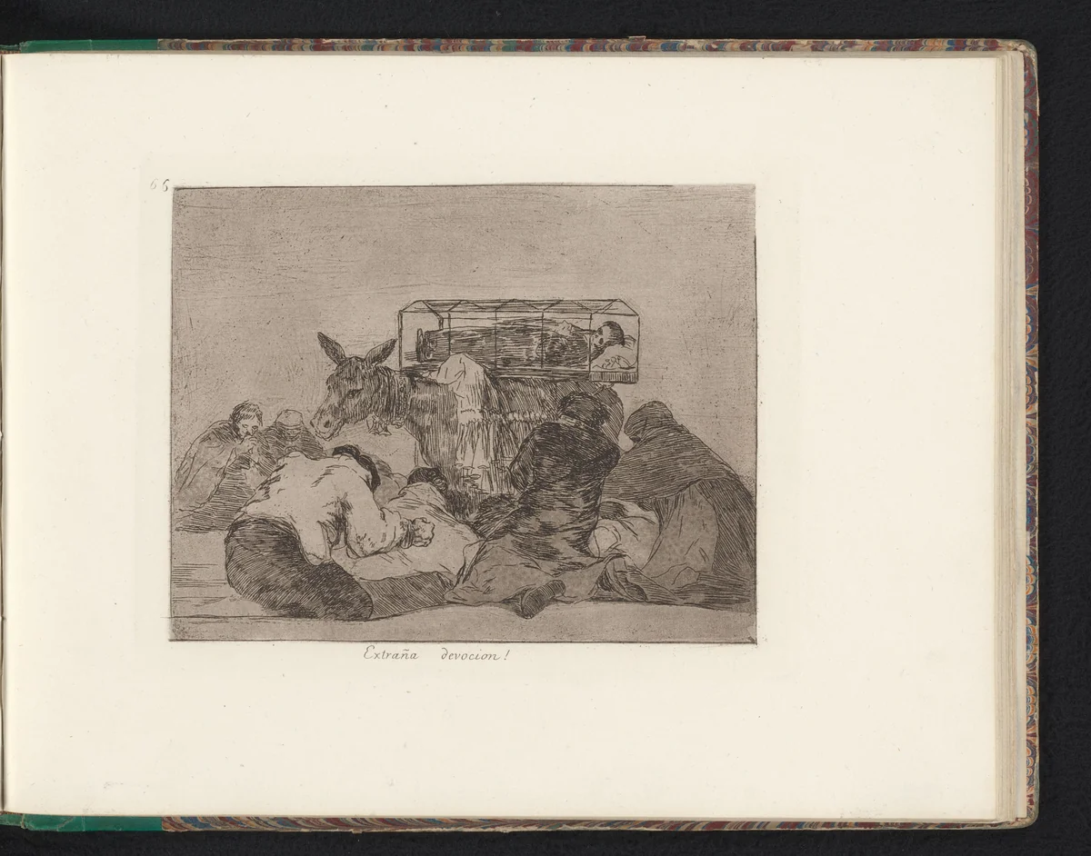 Processie van een lichaam in een glazen kist op de rug van een ezel by Francisco de Goya, book, 1810-1820