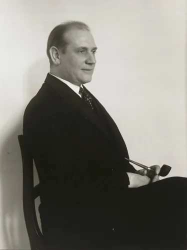 Painter [Ludwig E. Ronig] by August Sander, photograph, 1926