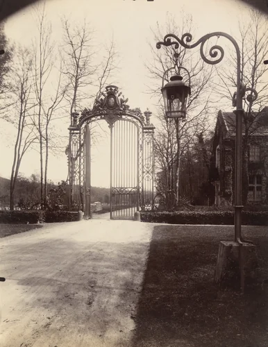 Vaux-de-Cernay. Grille du Château by Eugène Atget, photograph, 1910