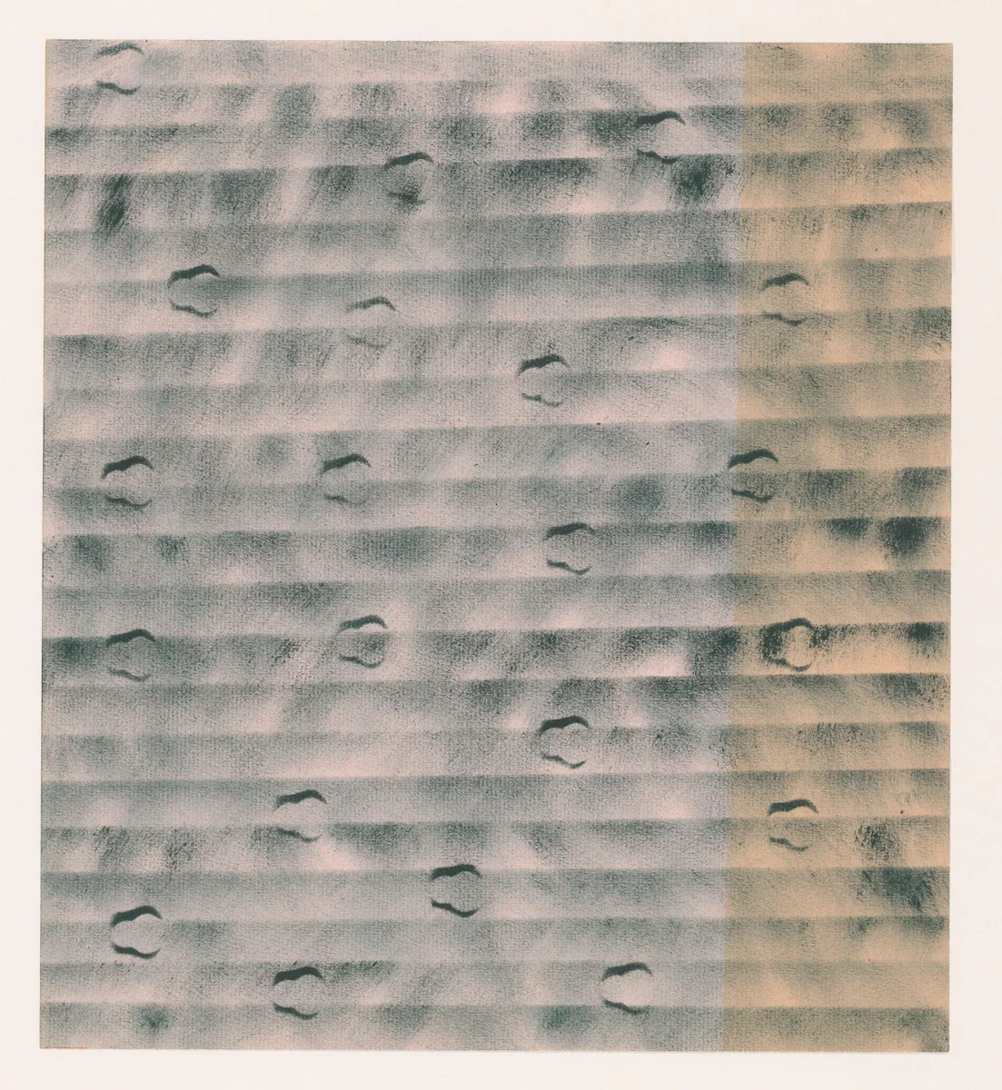 Gesjabloneerd papier met strooipatroon van motief op een strepenfond in groen op lichtroze papier by anonymous, other, 1900-1969