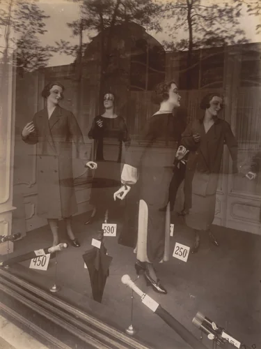 Magasin, avenue des Gobelins by Eugène Atget, photograph, 1925