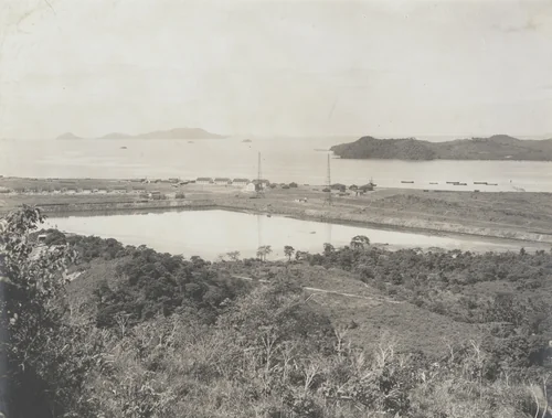General view, looking west from Ancon Hill, showing barracks at Ft. Amador, radio station and Pacific entrance to Canal by Unidentified Photographer, photograph, 1915