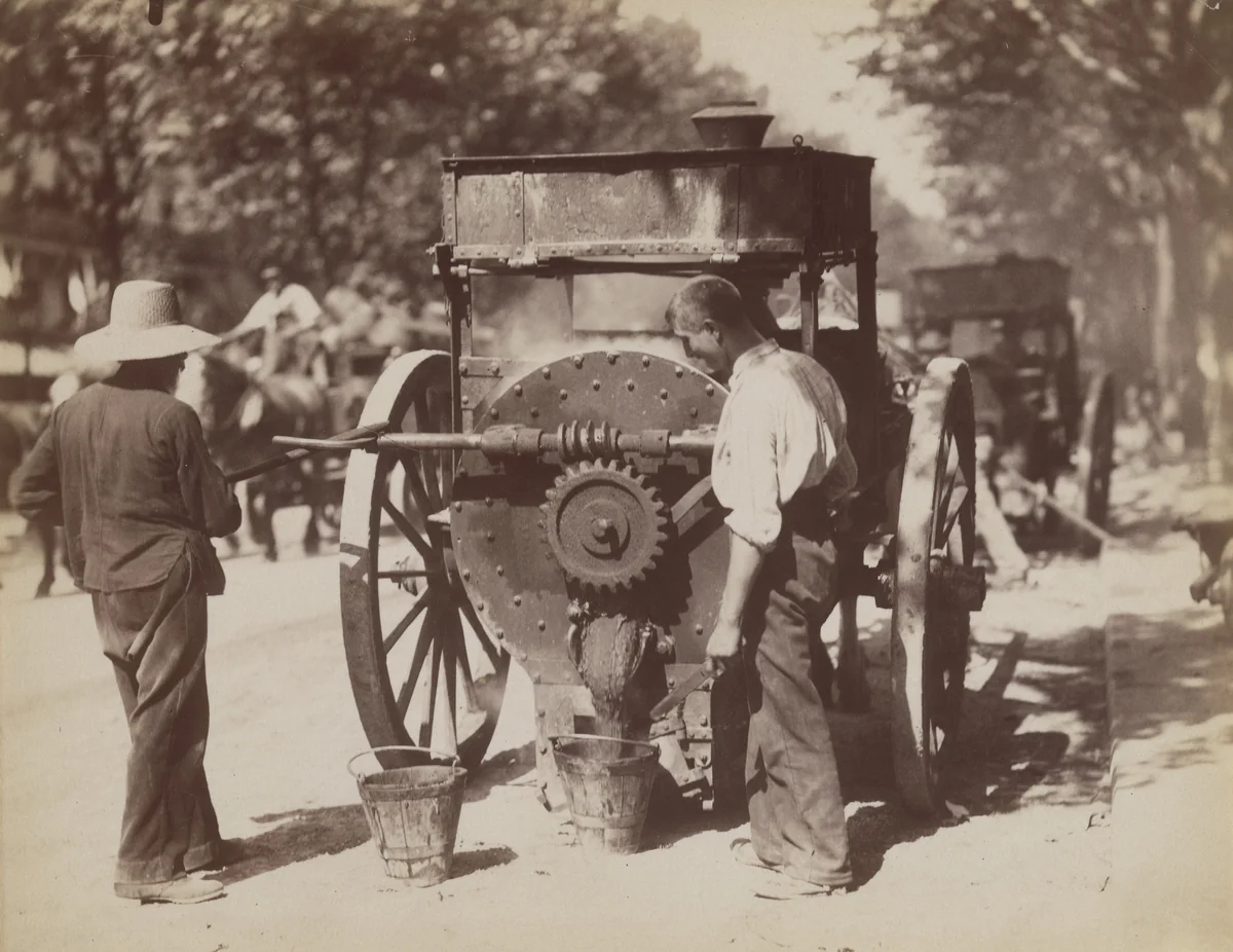 Bitumiers by Eugène Atget, photograph, 1899