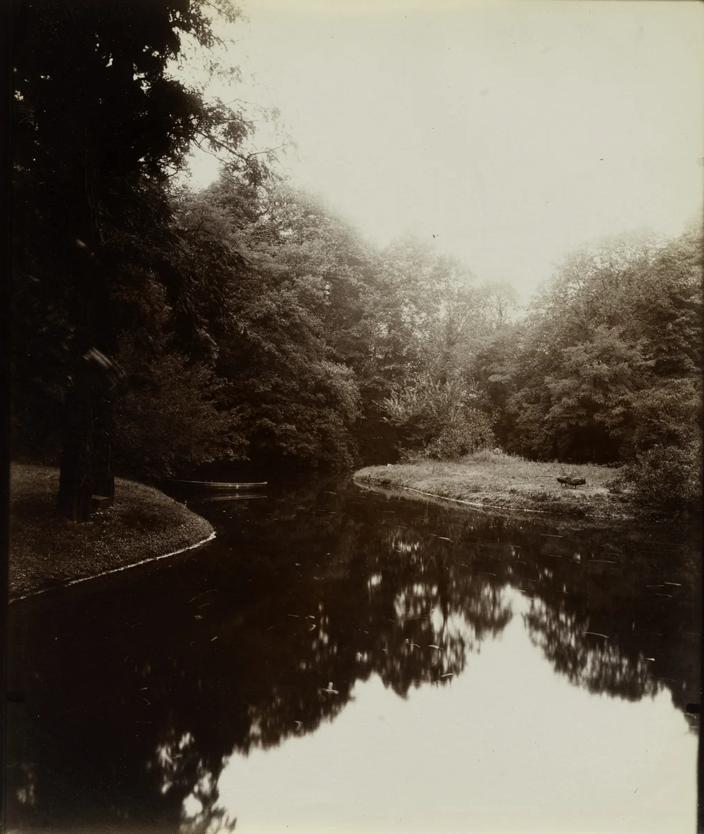 Jardin Bagatelle by Eugène Atget, photograph, 1922