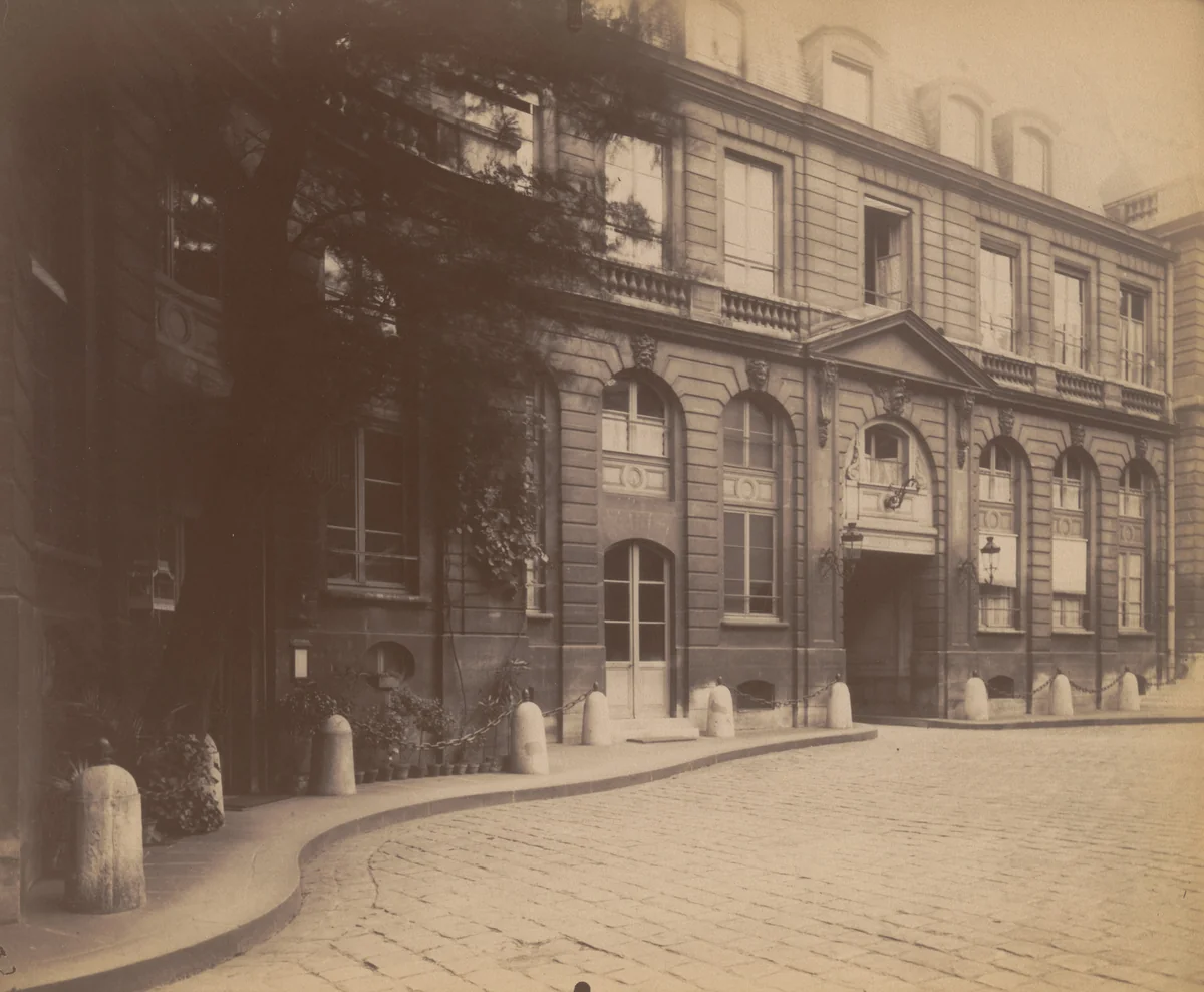 Hôtel de Roquelaure. Boulevard Saint-Germain 246 by Eugène Atget, photograph, 1905