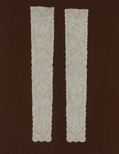 Pair of Lappets by France Valenciennes, other, 1725-1729