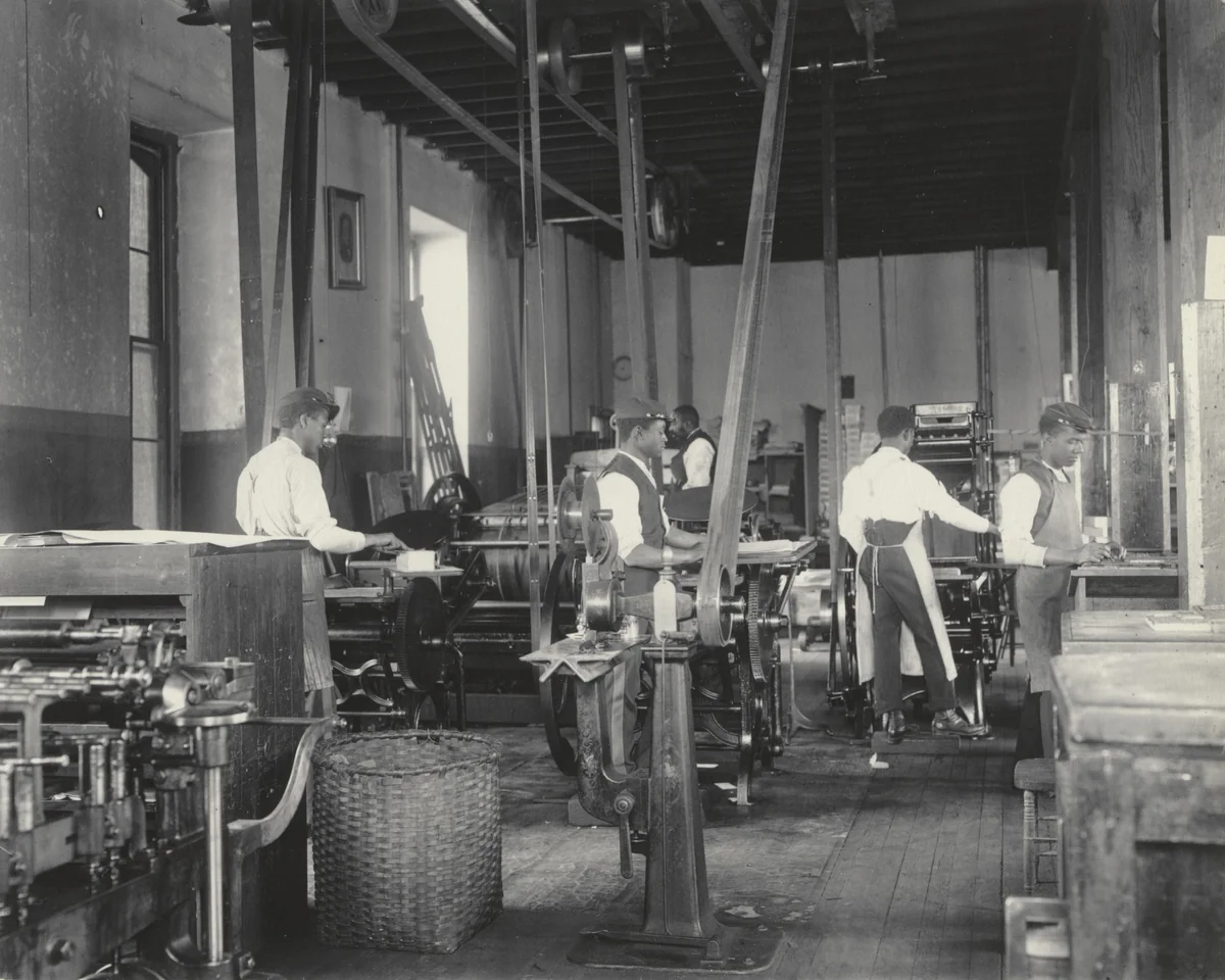 Printing. Foot and steam power by Frances Benjamin Johnston, photograph, 1899