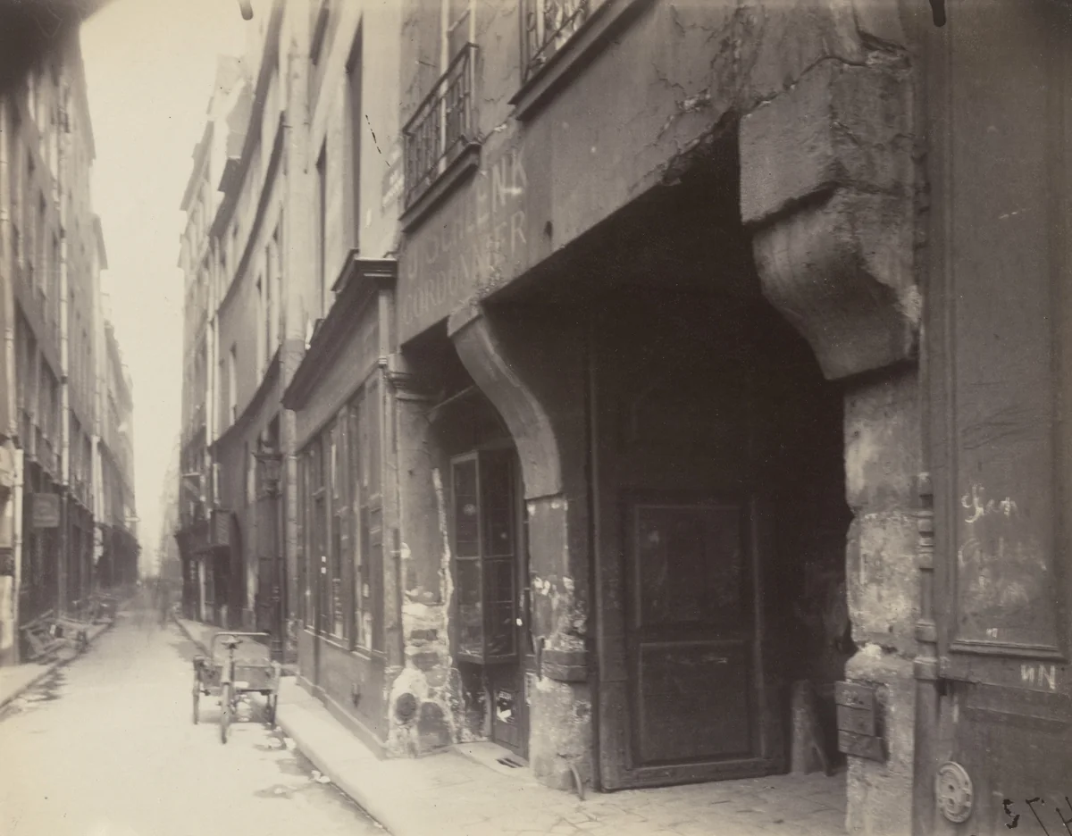Rue Quincampoix by Eugène Atget, photograph, 1924