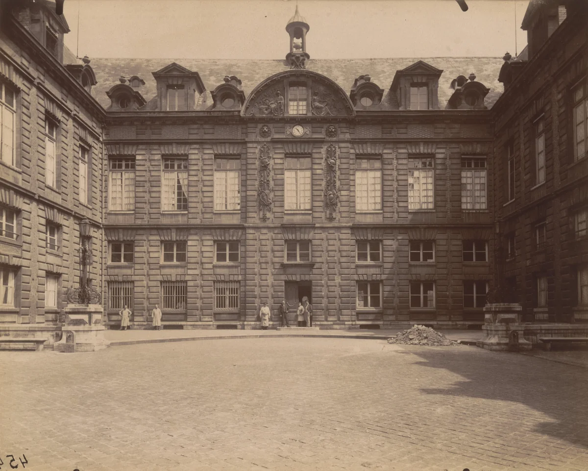 Bibliothèque nationale by Eugène Atget, photograph, 1902