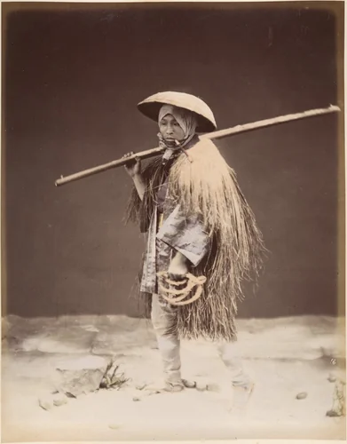 Farm laborer with rain coat (mino) by Suzuki Shin'ichi, photograph, 1870-1879