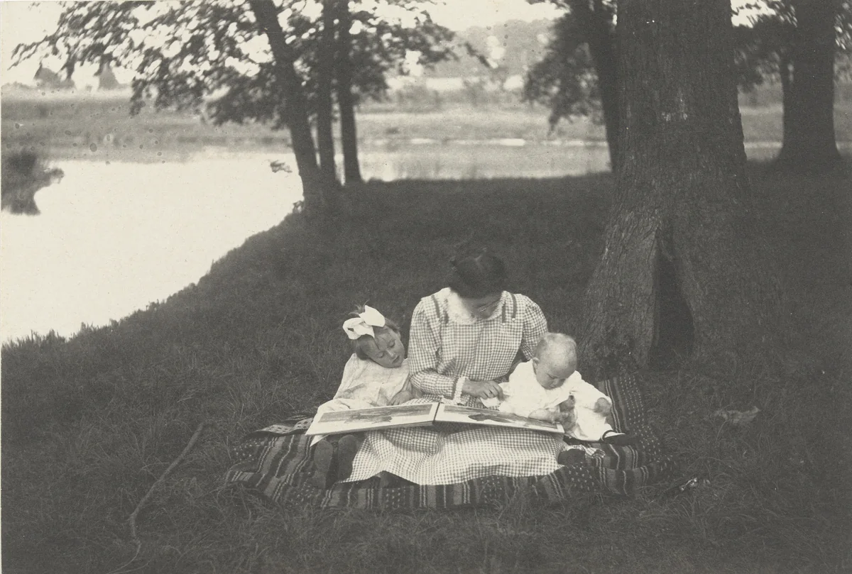 Mrs. Frances Breed with her two children, Anne and Henry by Charles H. Breed, photograph, 1911